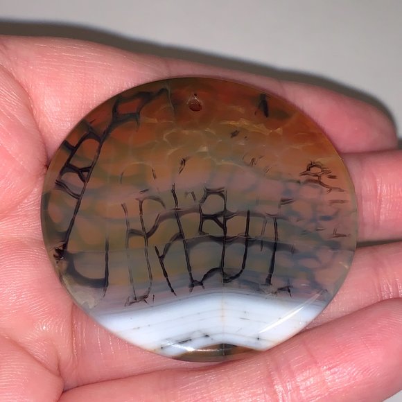Round Dragon Veins Agate Focal Pendant - Picture 5 of 8